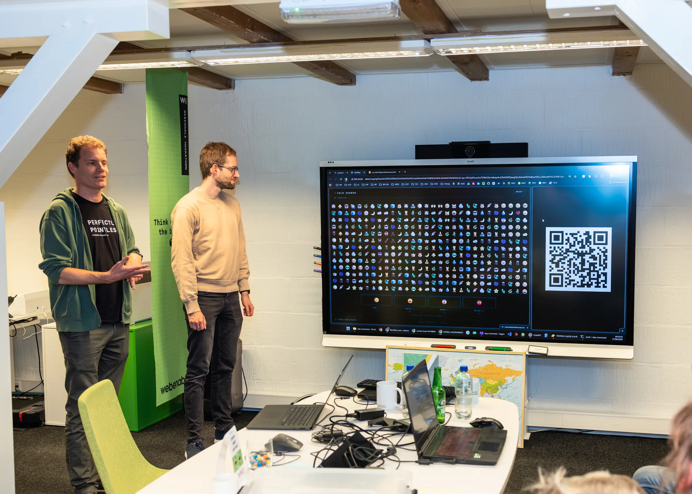 Macrodata Refinement presentatie (Joris en Luuk)